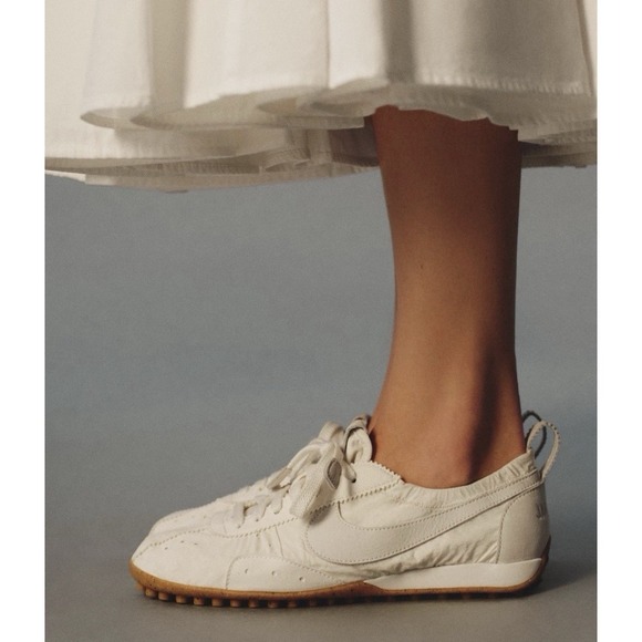 Jacquemus x Nike Moon Shoe SP Soft Pearl Women Size W9 LIMITED EDITION - Picture 3 of 5